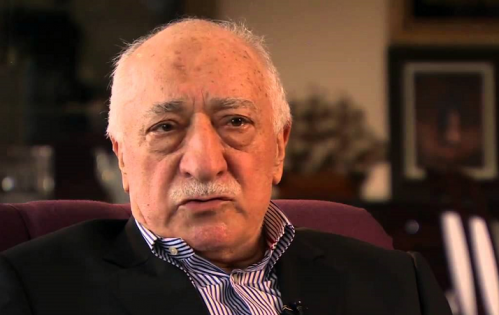 Muslimský duchovní Fethullah Gülen ostře odsoudil pokus o vojenský puč v Turecku.